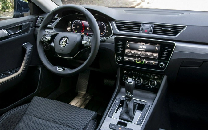 Skoda Superb cena 183900 przebieg: 5, rok produkcji 2024 z Borne Sulinowo małe 436